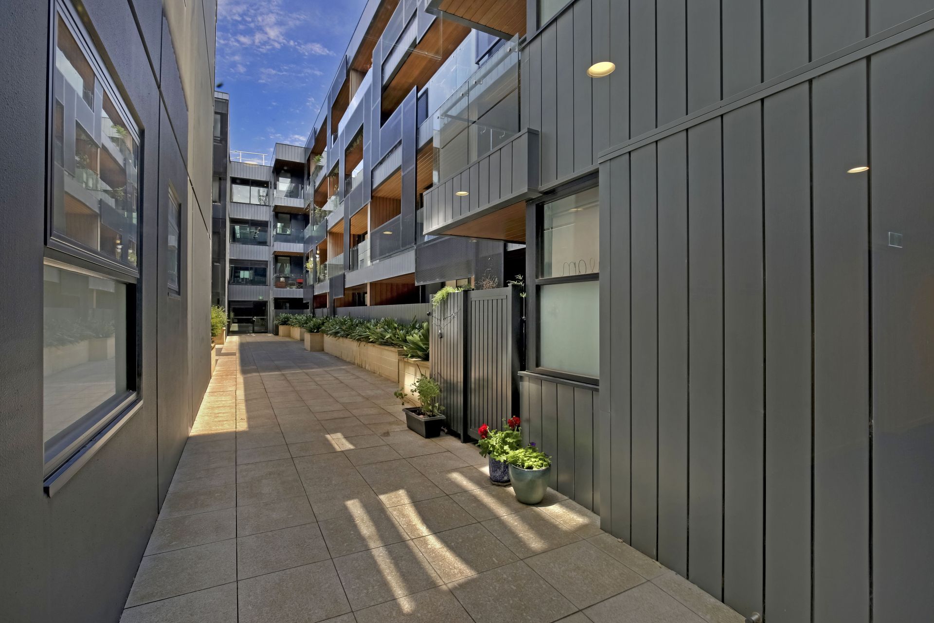 Spacious and Modern Two Bedroom Apartment in Perfect Location! Pet Friendly!