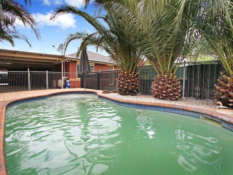 13 Cuthbert Place, Burnside - Thumbnail 2