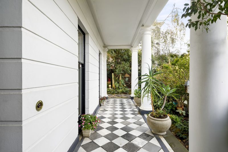 8 Burnett Street, St Kilda