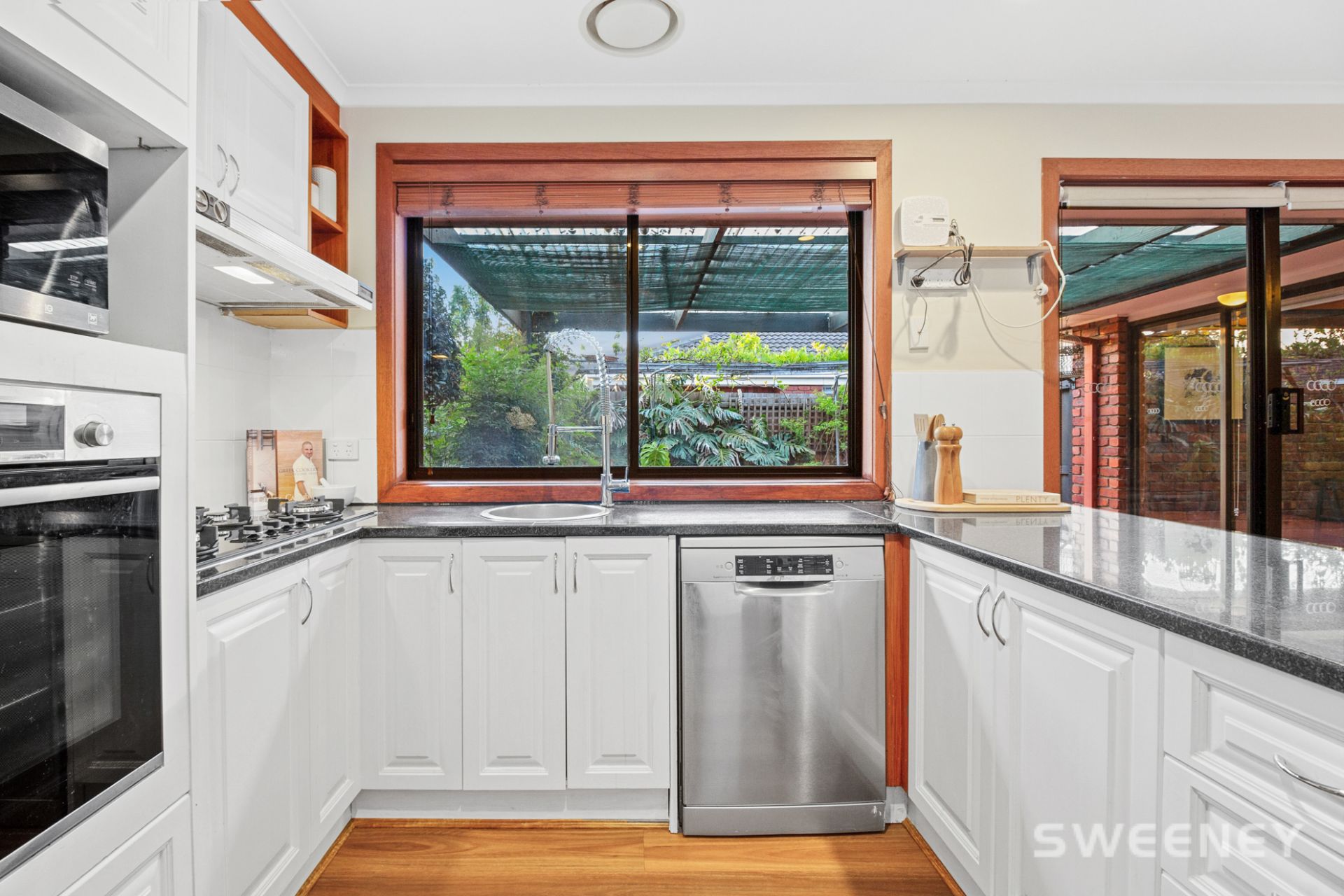 6 Hoddle Way, Altona Meadows - Thumbnail 8
