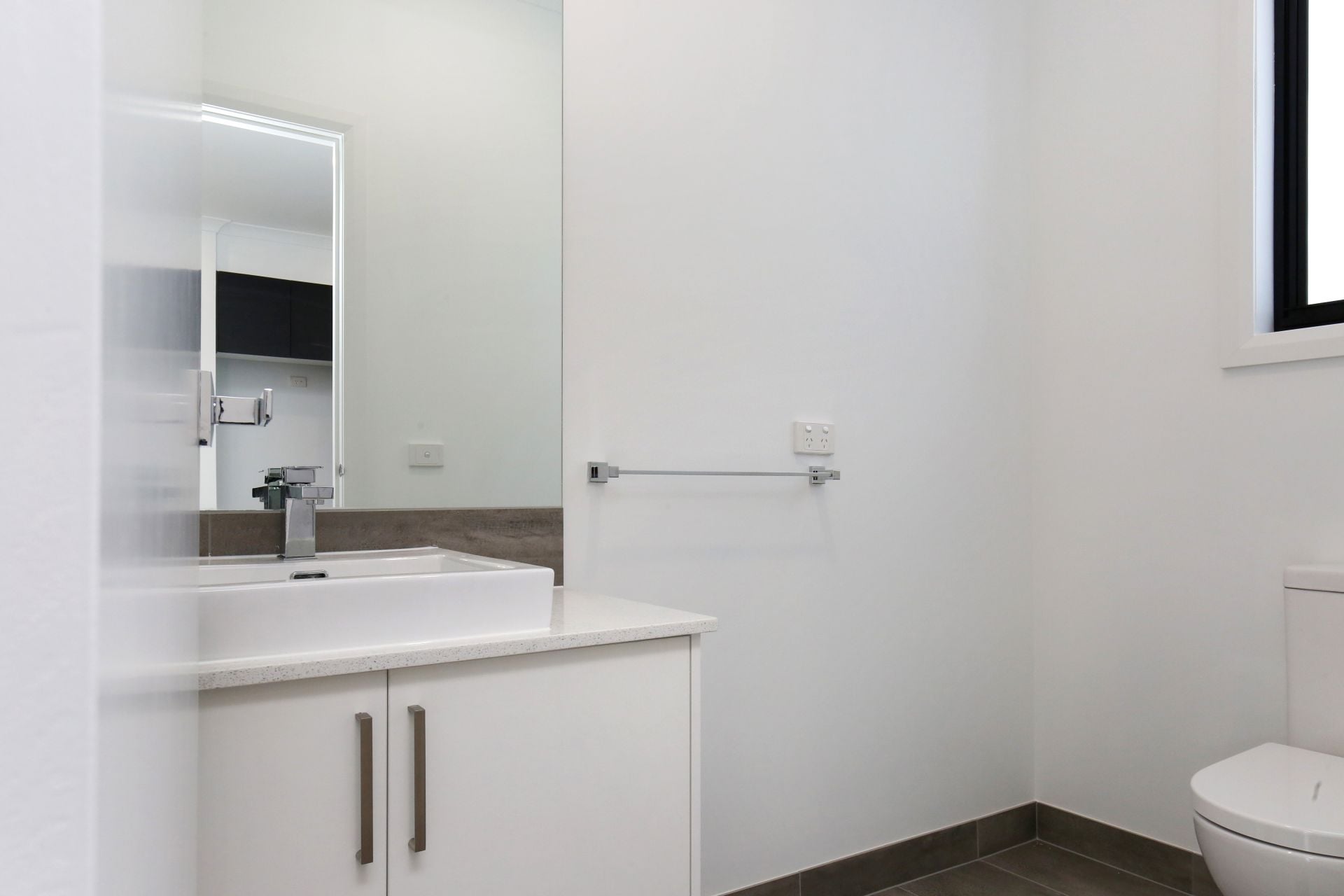 Near New, two bedroom townhouse!
