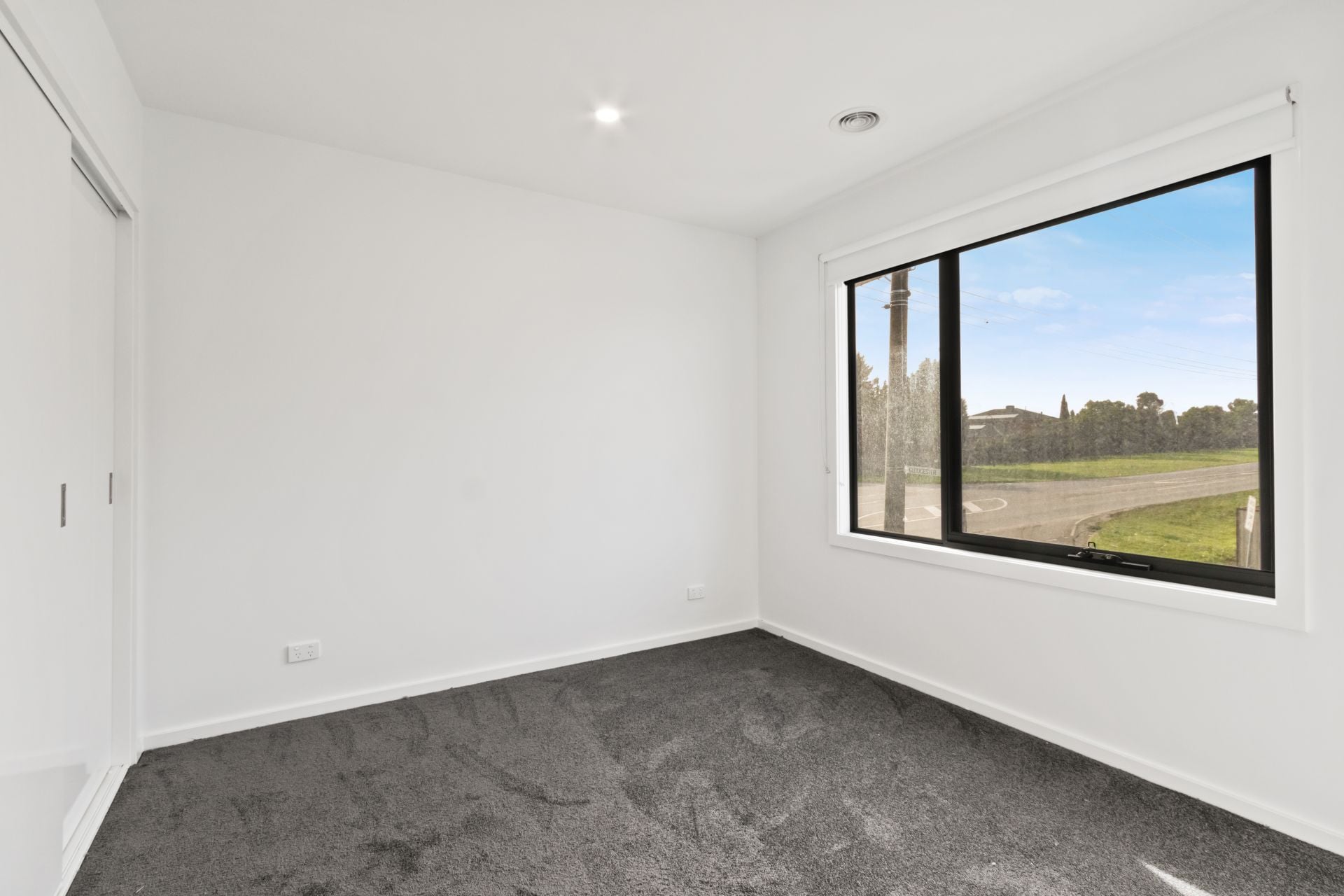 BRAND NEW TOWNHOUSE STYLISH AND MODERN