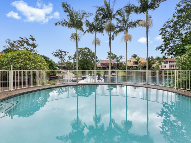 Real Estate For Sale 7 Glenbrook Avenue BENOWA WATERS , QLD