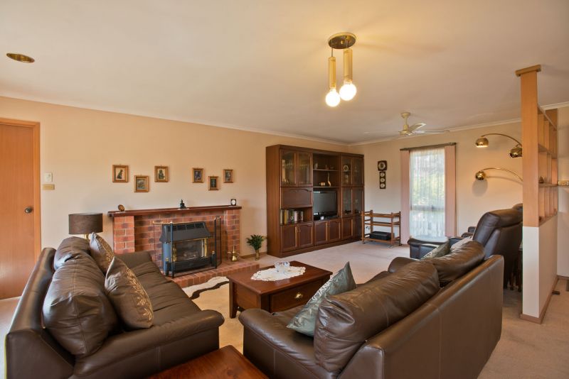 113 Underbank Blvd, Bacchus Marsh - Thumbnail 3