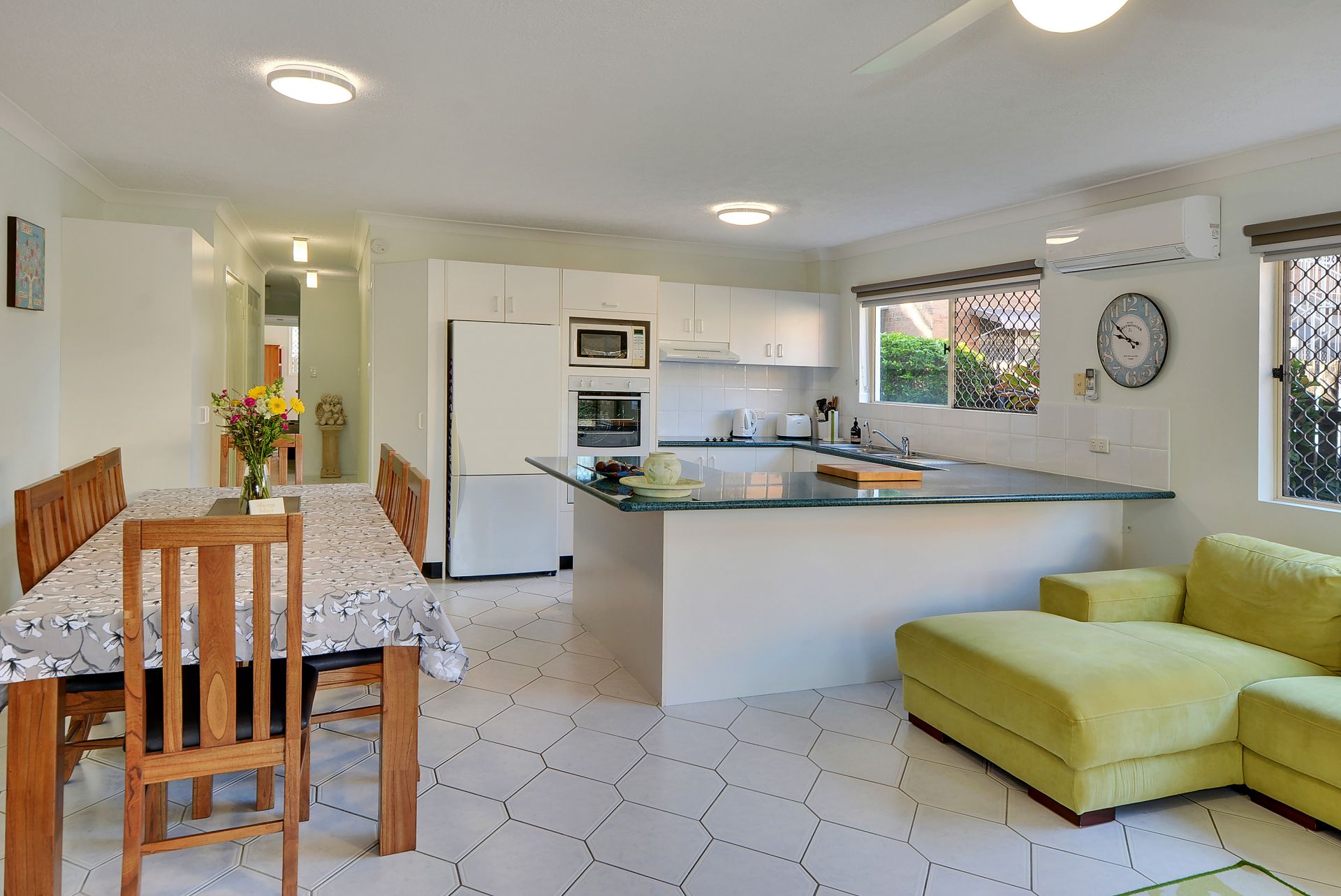 2/72 Anzac Avenue Maroochydore QLD, Maroochydore - Thumbnail 3