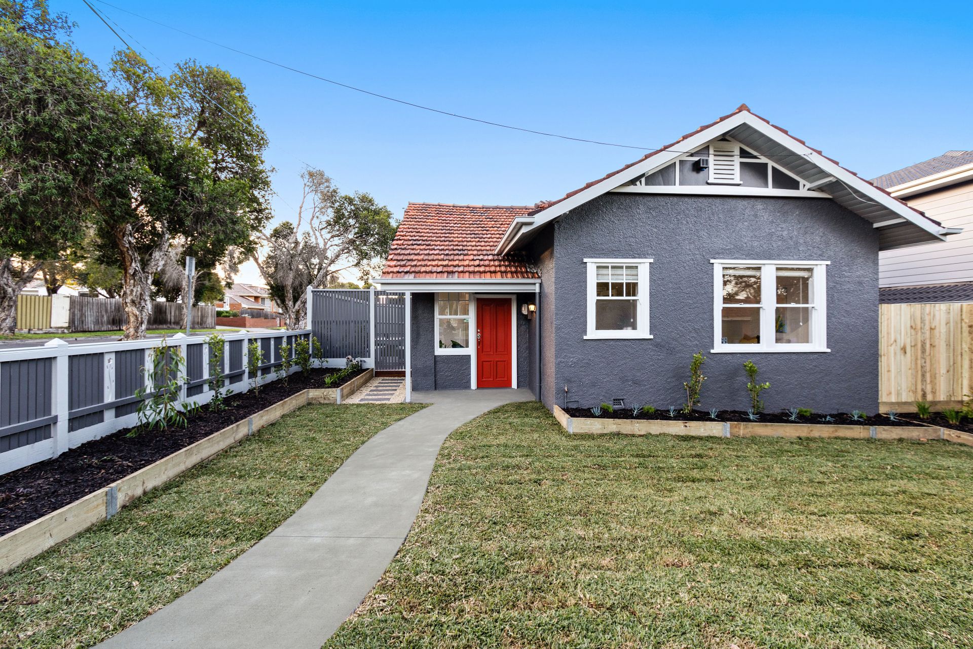 Contemporary Finishes. Classic Facade.