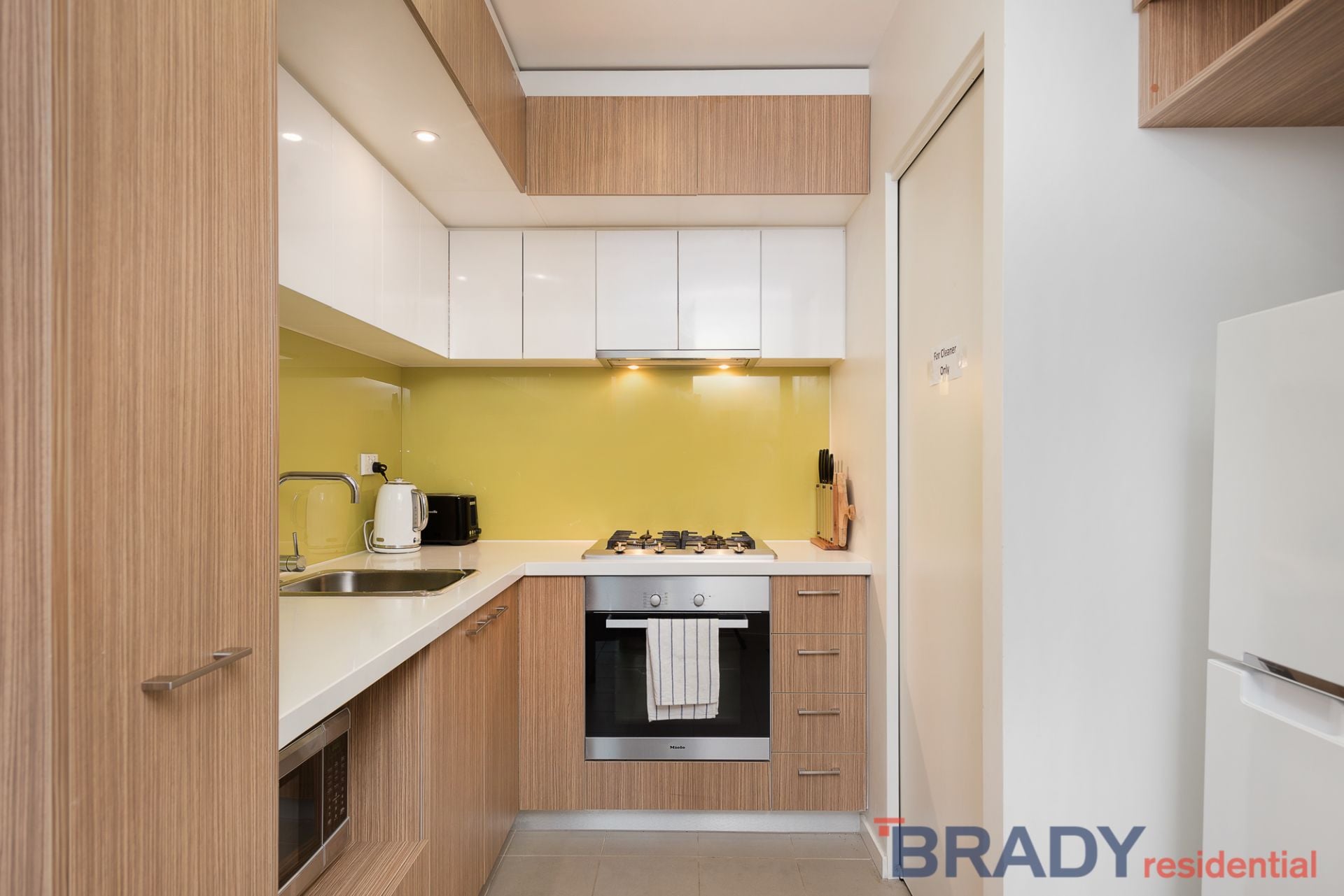 2809/8 Sutherland Street Melbourne VIC, Melbourne - Thumbnail 2