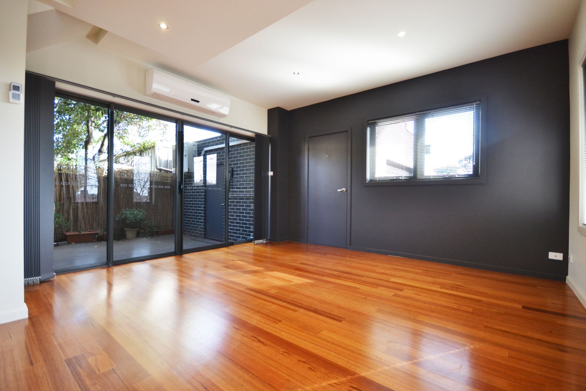 STYLISH MODERN LIVING
