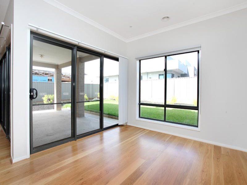 27 Vintage Way, Caroline Springs - Thumbnail 6