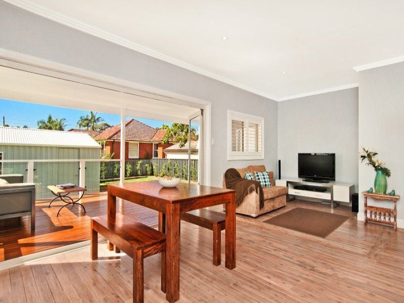 22 Edward Avenue, MIRANDA, Miranda - Thumbnail 3