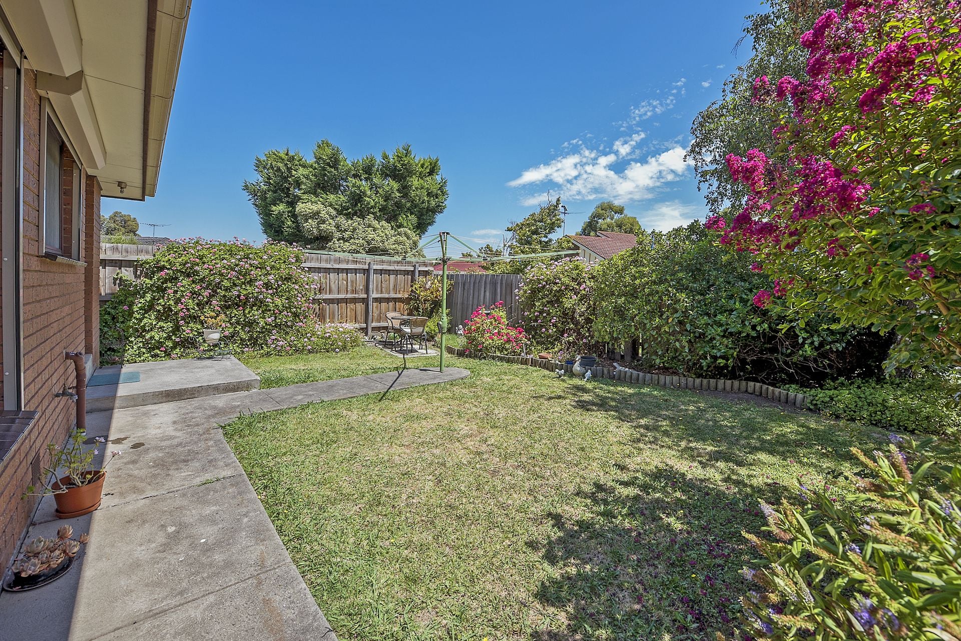26 Freeman Crescent Mill Park, 26 Freeman Crescent Mill Park - Thumbnail 2