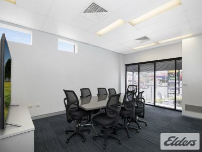 EXCEPTIONAL OFFICE OPPORTUNITY IN WELL EXPOSED SITE!