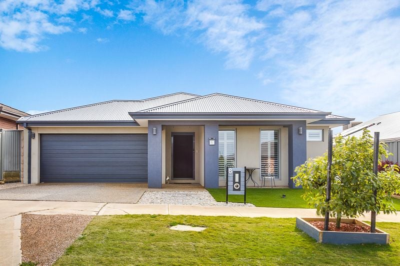 6 Hakea Close, Bacchus Marsh - Thumbnail 2
