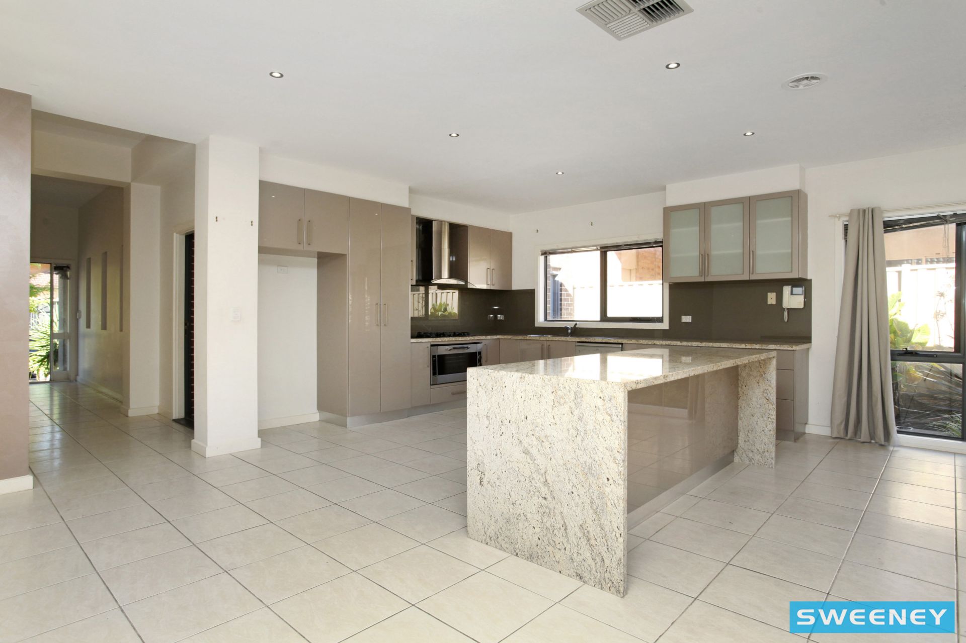 23 Wattlepark Street, Caroline Springs - Thumbnail 4