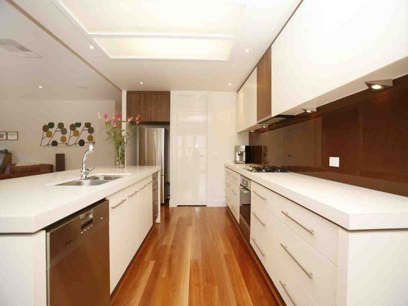 14 Riverglades Drive, Sanctuary Lakes - Thumbnail 4
