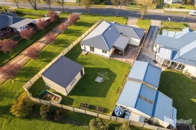 3
 
 
 
  
 
 
 2
 
 
 
  
 
 
 6
 
 
 
 
 
 
 
 130a Main Street, Sheffield TAS 7306, Sheffield - Thumbnail 4