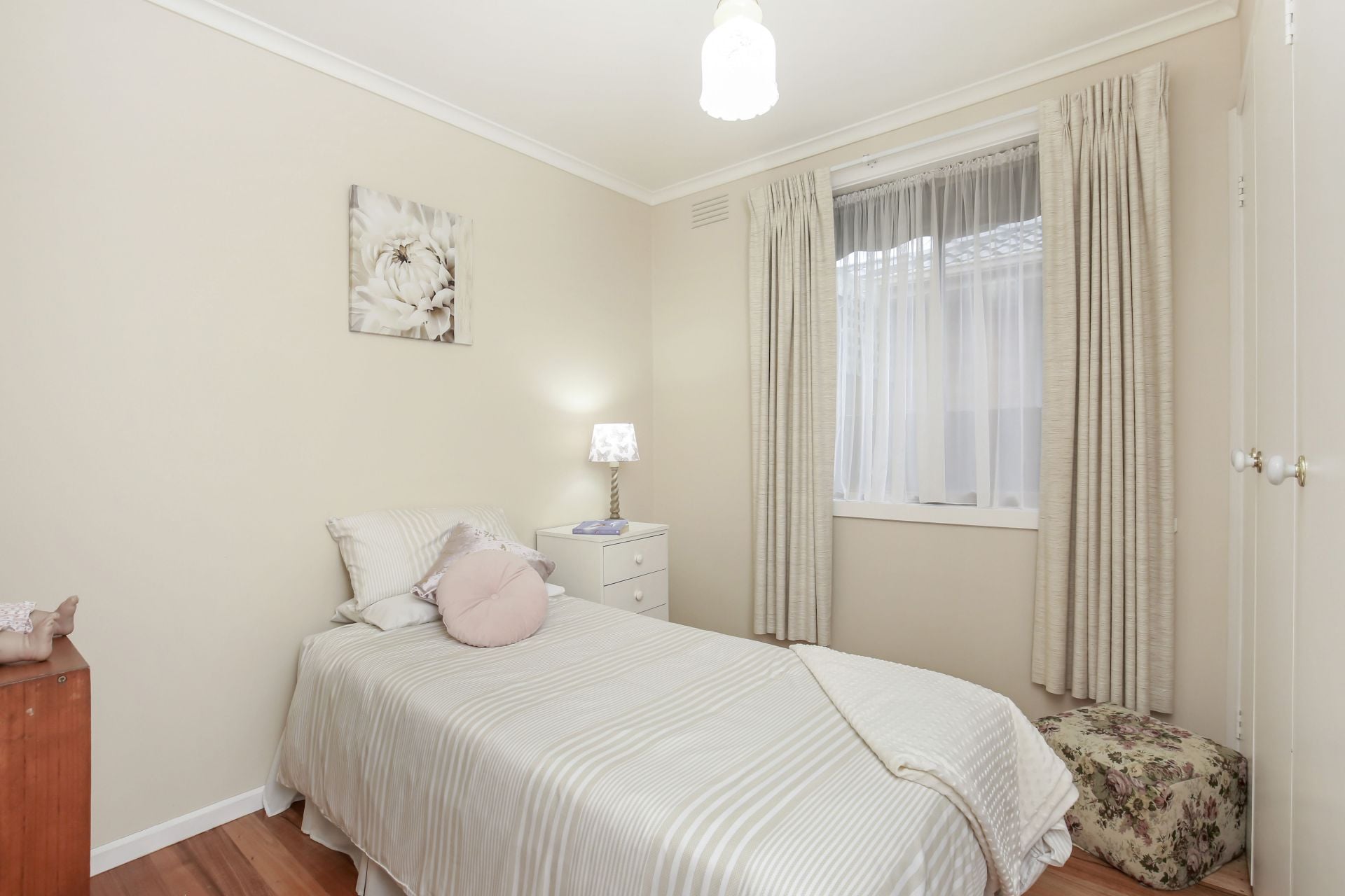 Irresistible Opportunity In An Impressive Location