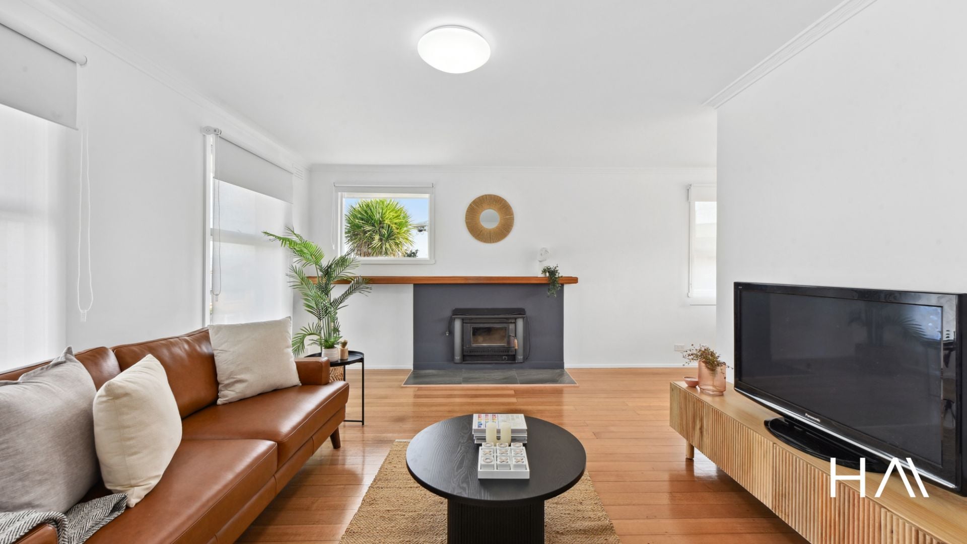 9 Crandon Crescent Newnham, Newnham - Thumbnail 4