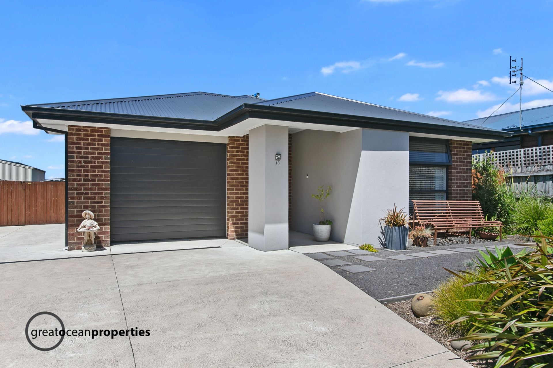 13 Joyce Street, Apollo Bay - Thumbnail 2