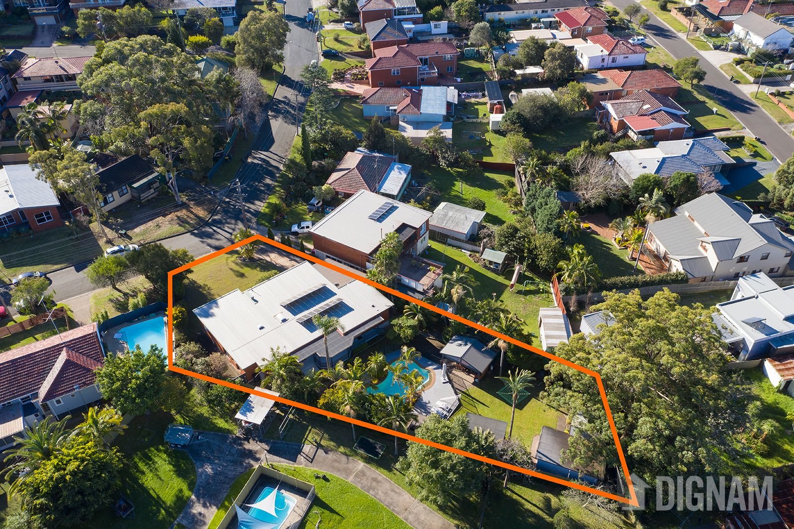 Sold property 980000 for 17 Andrew Avenue Keiraville , NSW 2500