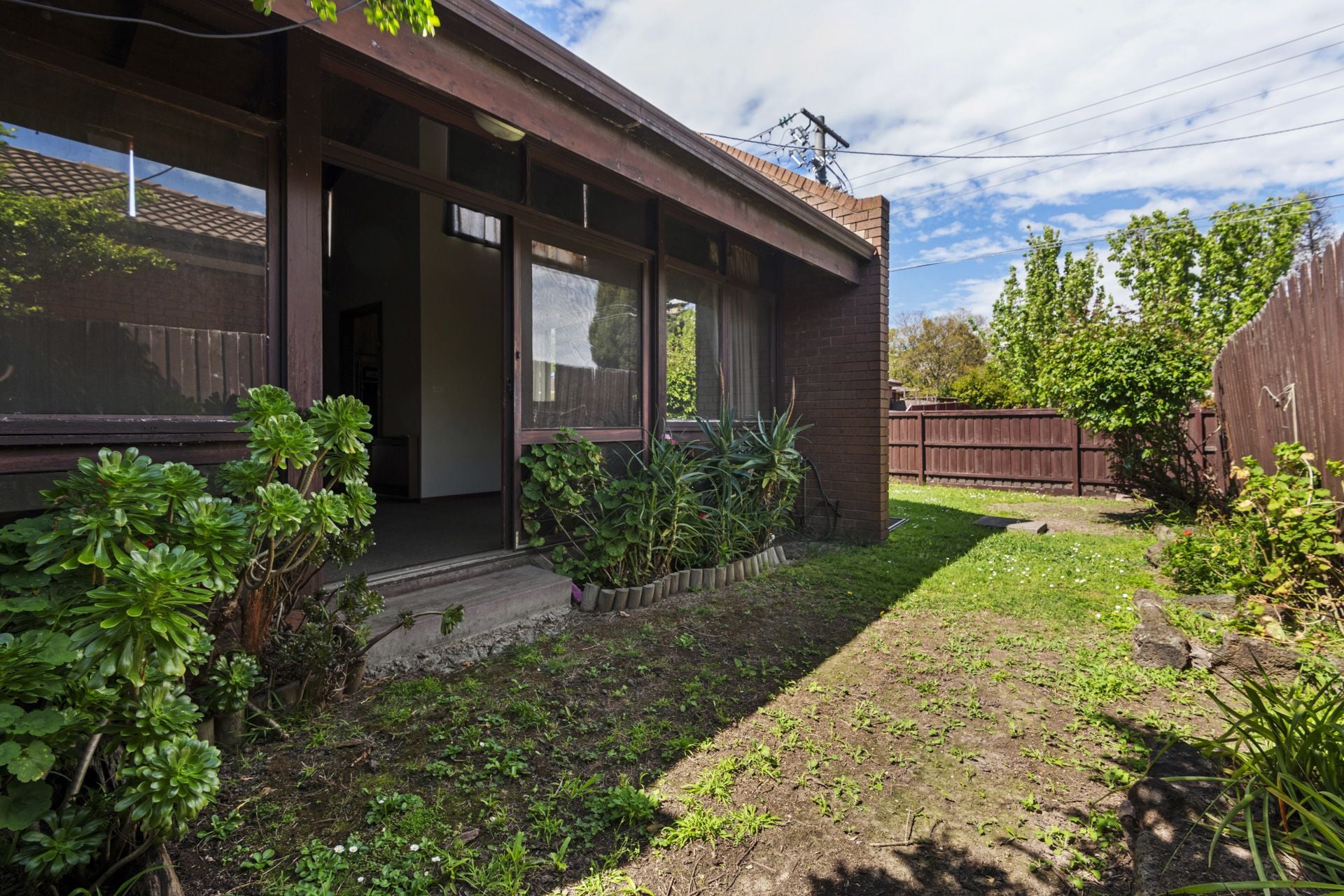 1-bedroom unit in the heart of Bundoora!
