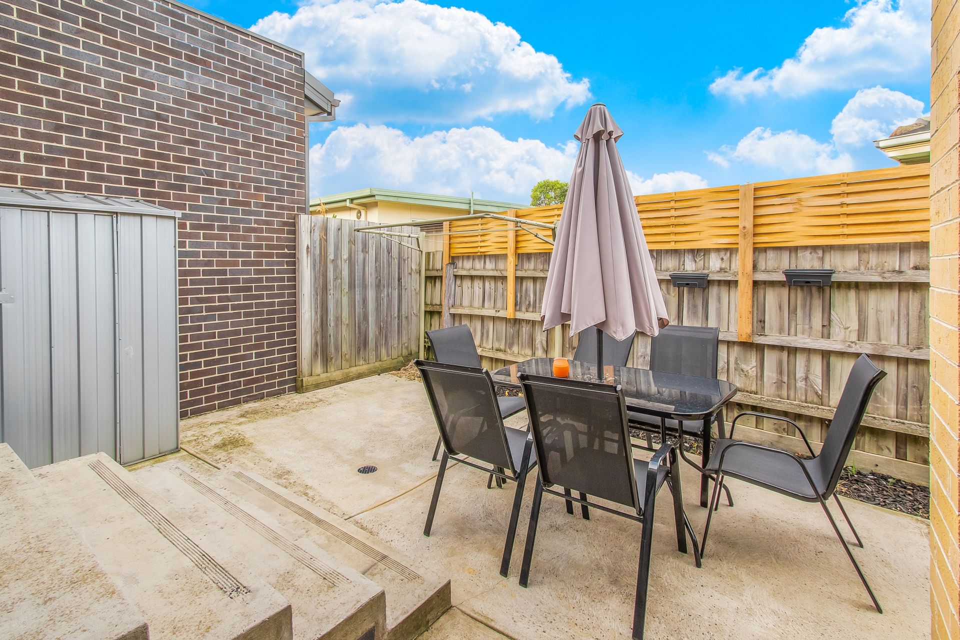 Real Estate For Sale 2/7 Dunolly Crescent Reservoir , VIC