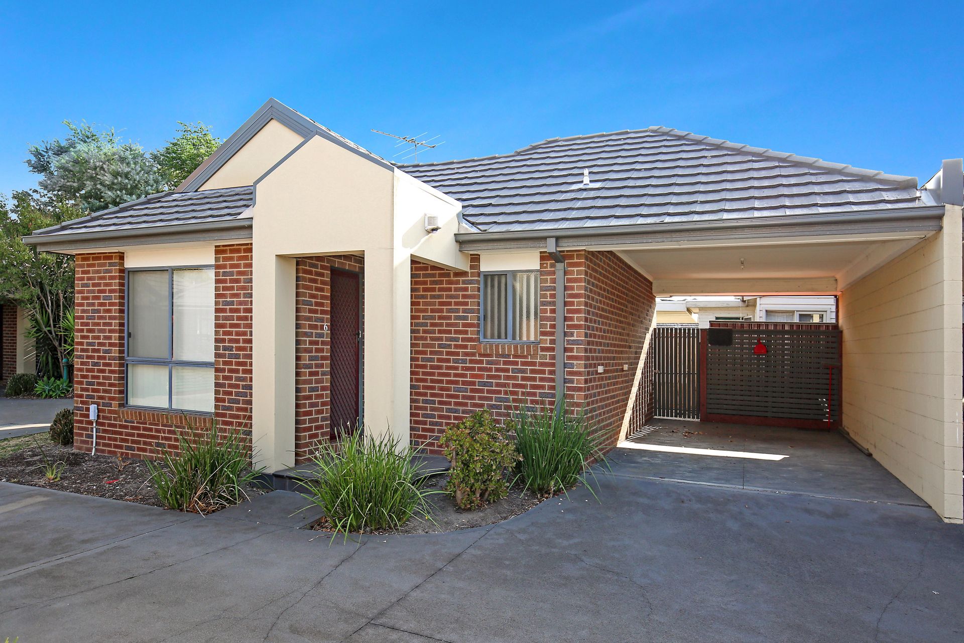 PRIME LOCATION *FRESHLY PAINTED*   *Insp Wed 10th Apr @ 4:30pm*