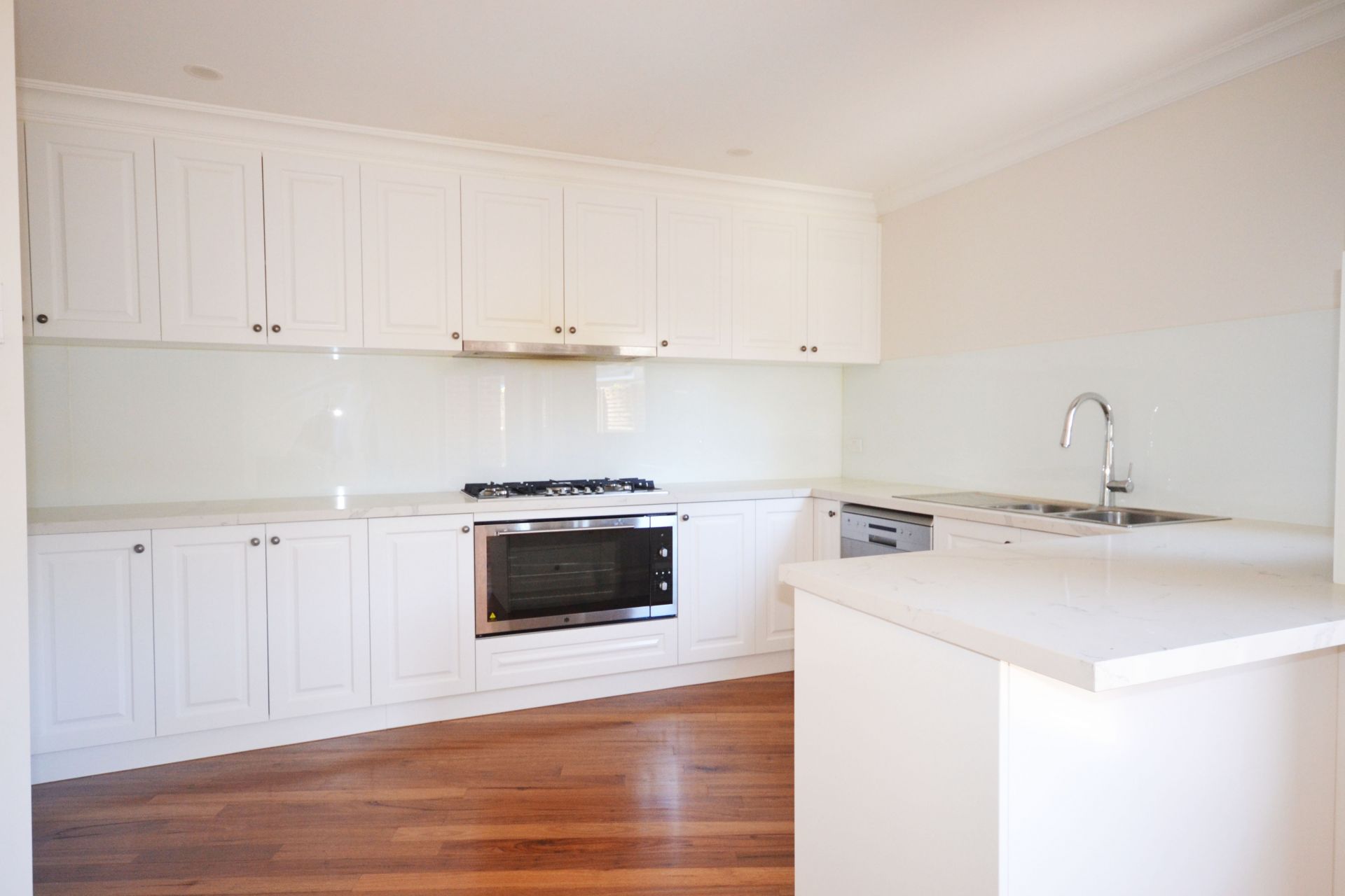 CONTEMPORARY DELIGHT - THE EPITOME OF ELEGANCE WITH PARKLAND VIEWS