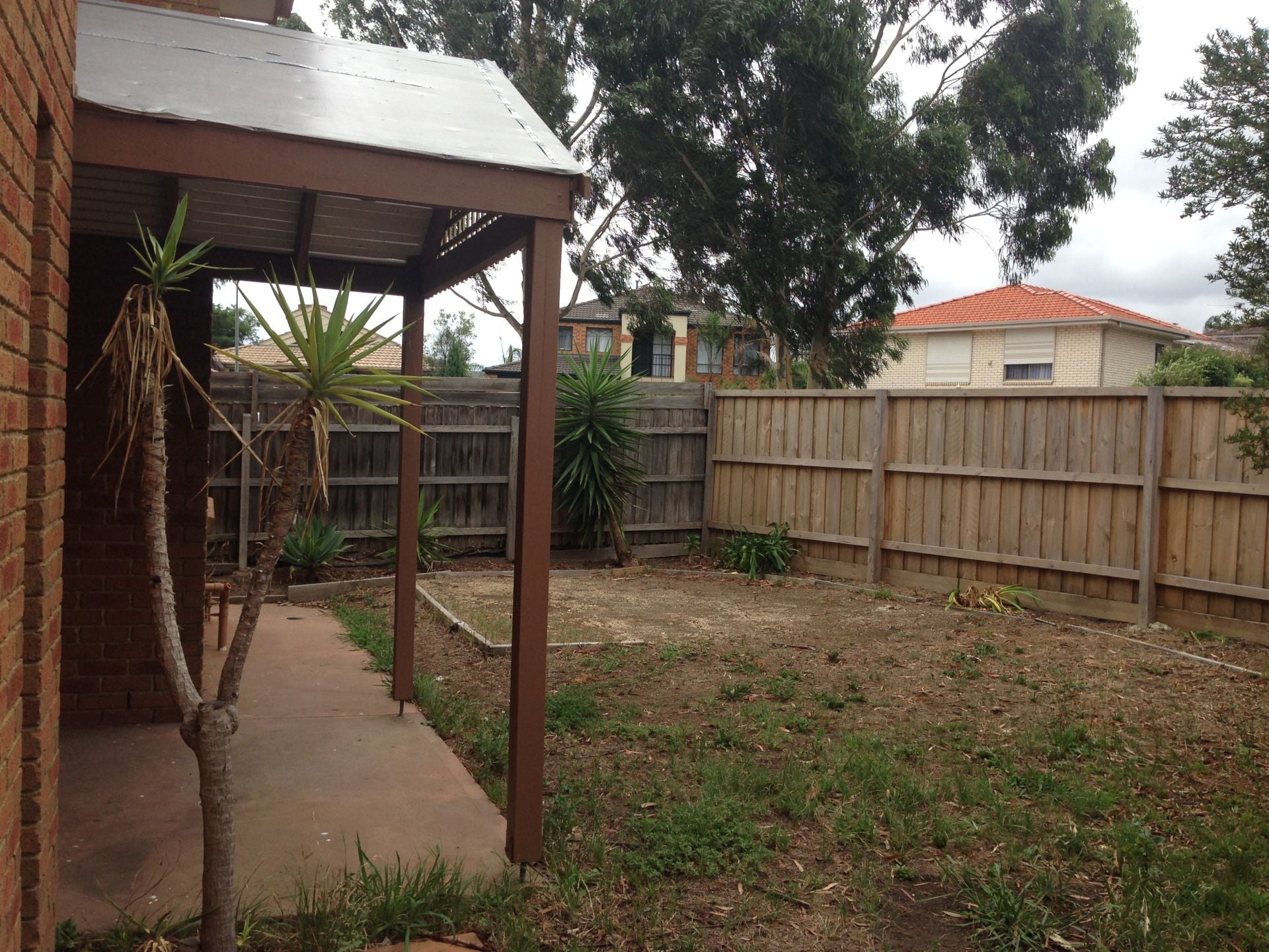 LOCATION, LOCATION !!!  **FRESHLY PAINTED, BRAND NEW CARPETS & FLOORBOARDS**