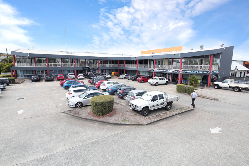 IN POPULAR COMPLEX WITH EXPOSURE!