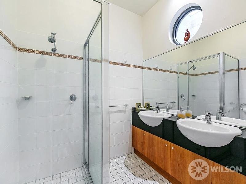 5 Neptune Place, St Kilda