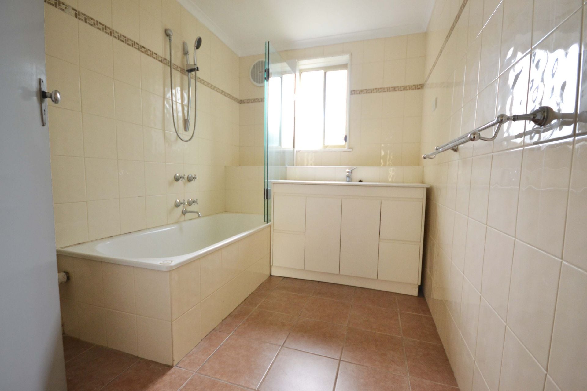 RENOVATED UNIT IN A GREAT LOCATION
