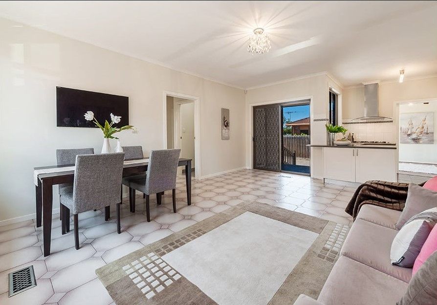 Family Home in A Prime Location!!!