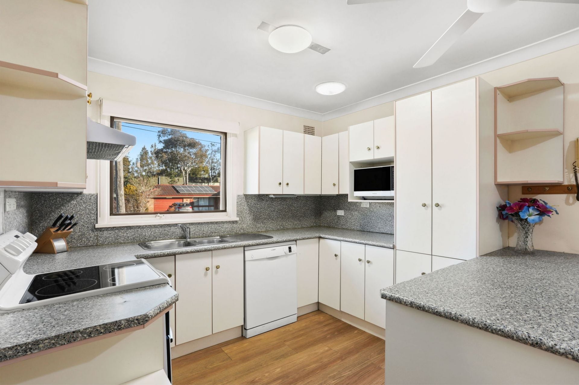 10 Menin Place Milperra NSW, Milperra - Thumbnail 3