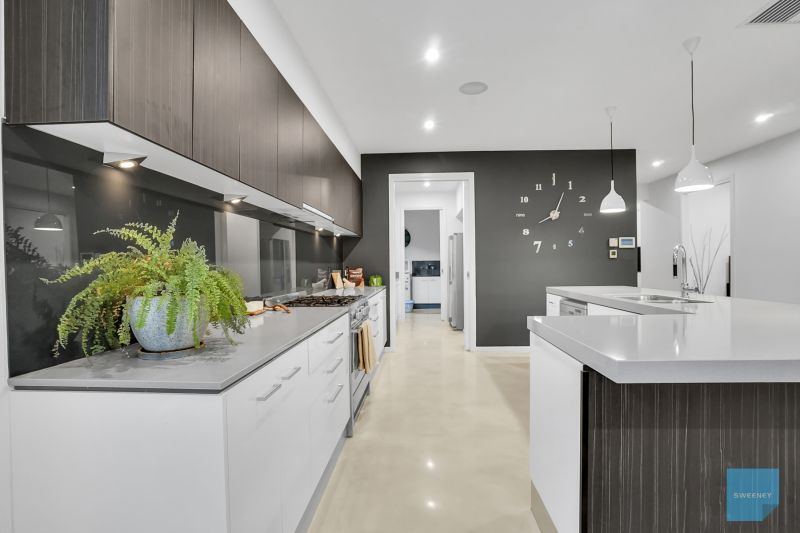 24 Dawkins Avenue, Fraser Rise - Thumbnail 4