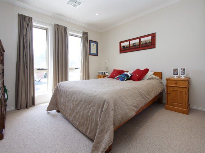 8 Bonvue Rd Rostrevor 5073