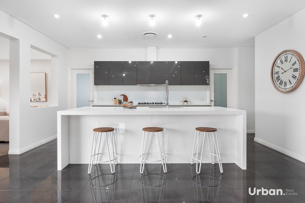 Colebee 15 Kirkwood Crescent