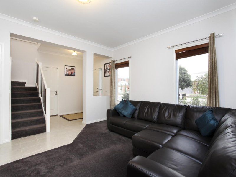 6 Cofton Street, Caroline Springs - Thumbnail 4