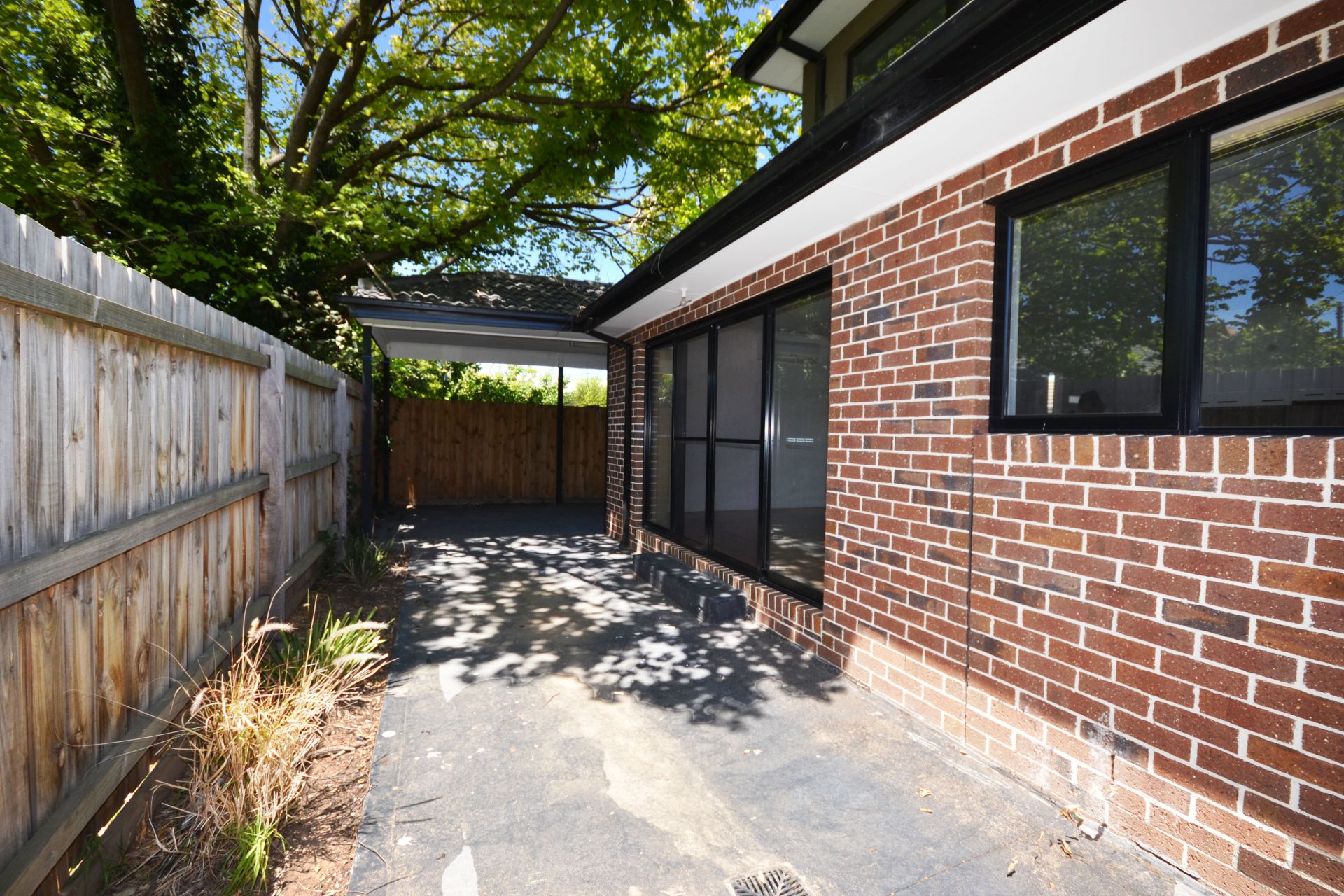 PERFECTLY PROPORTIONED & IMPRESSIVE THROUGHOUT