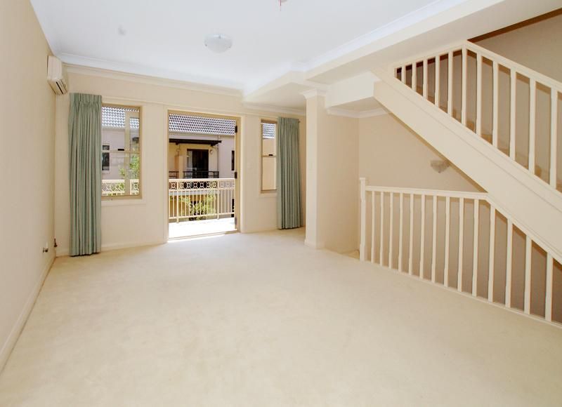 12 Reddish Close Lane Cove NSW 2066 Townhouse for Rent 7341601