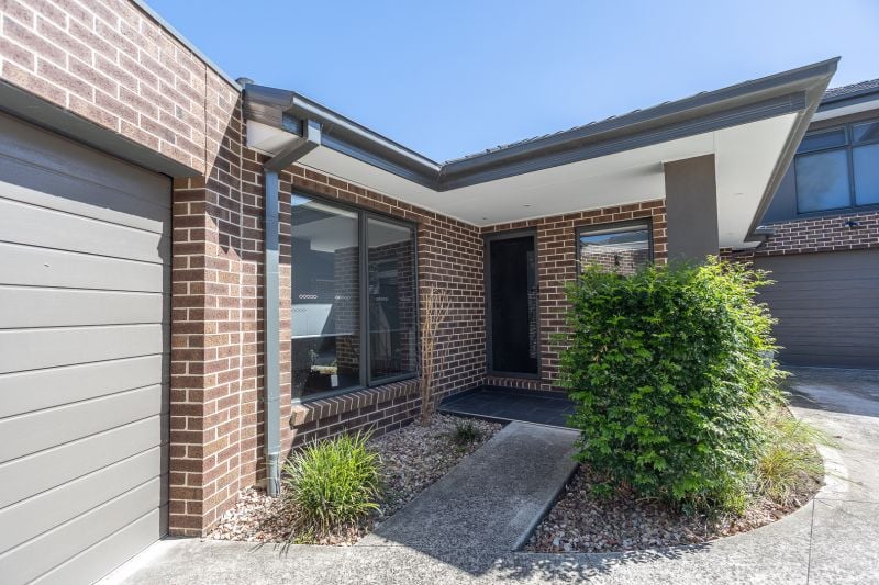 2/4 Como Court, Thomastown