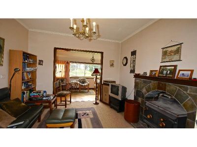 32 Chaplins Road, NORTHDOWN, Northdown - Thumbnail 3