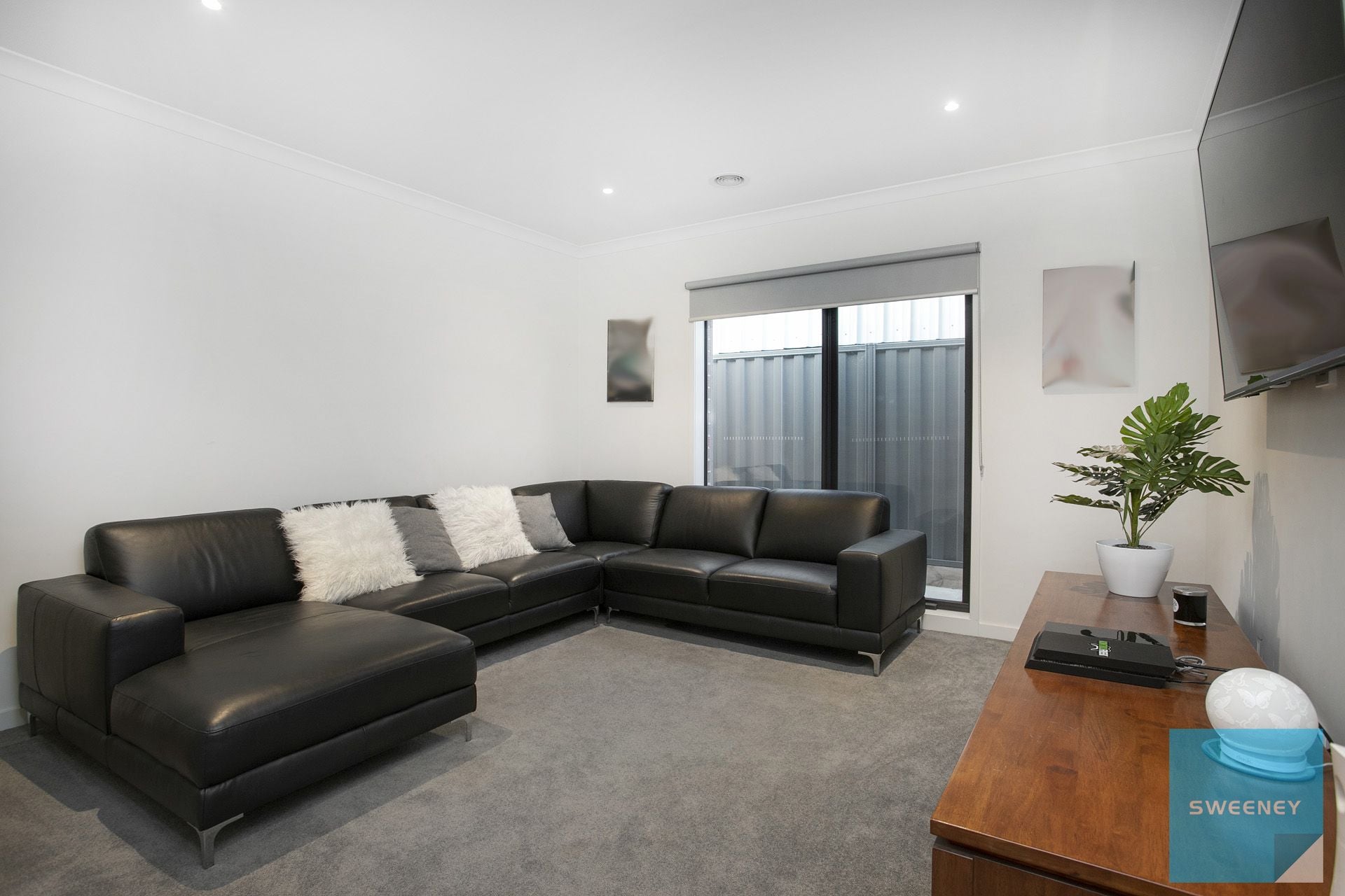 7 Mandalay Parade, Fraser Rise - Thumbnail 5