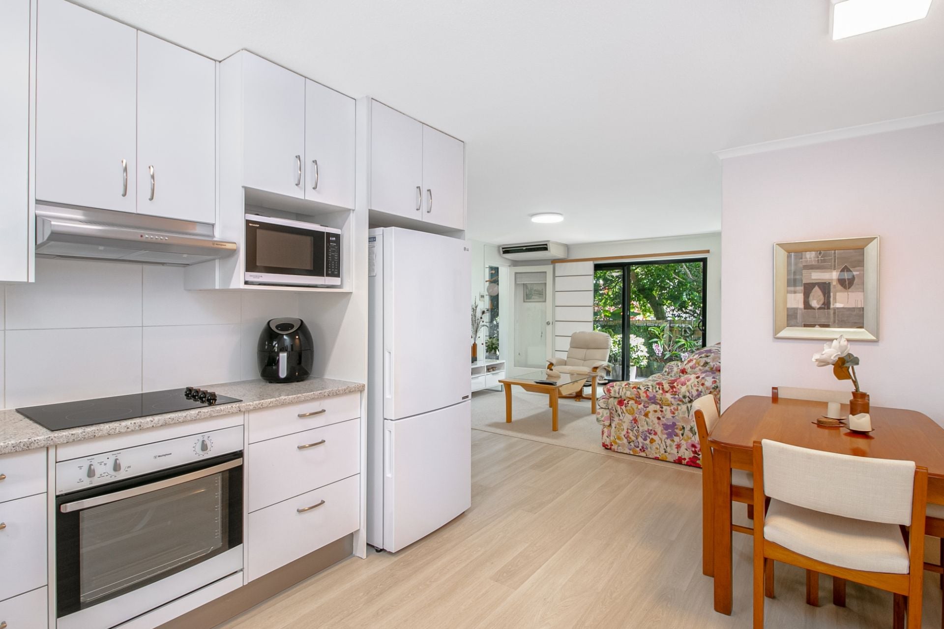 1/14 Warrawong Street Coolangatta QLD