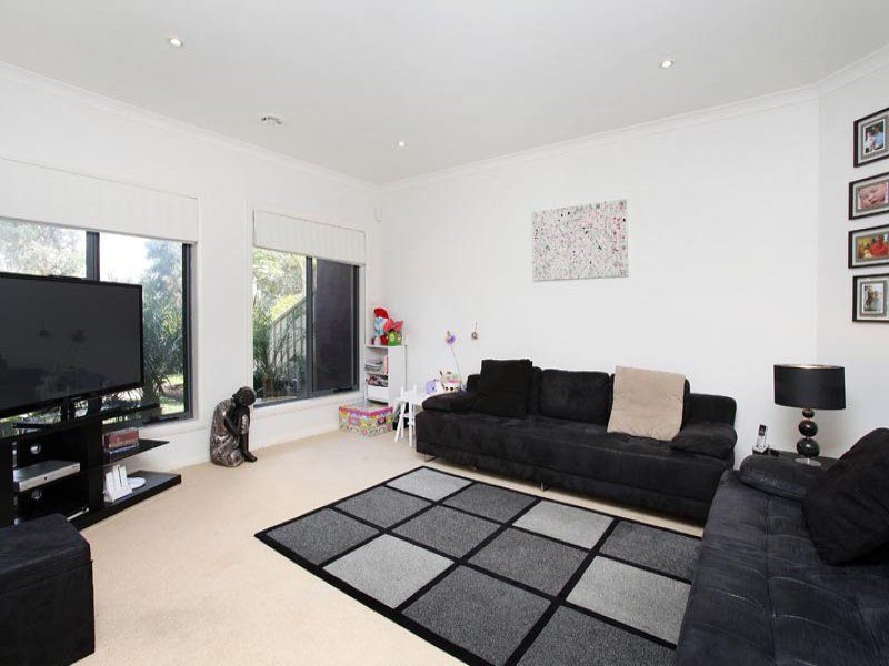 7 Waterside Drive, Burnside Heights - Thumbnail 4
