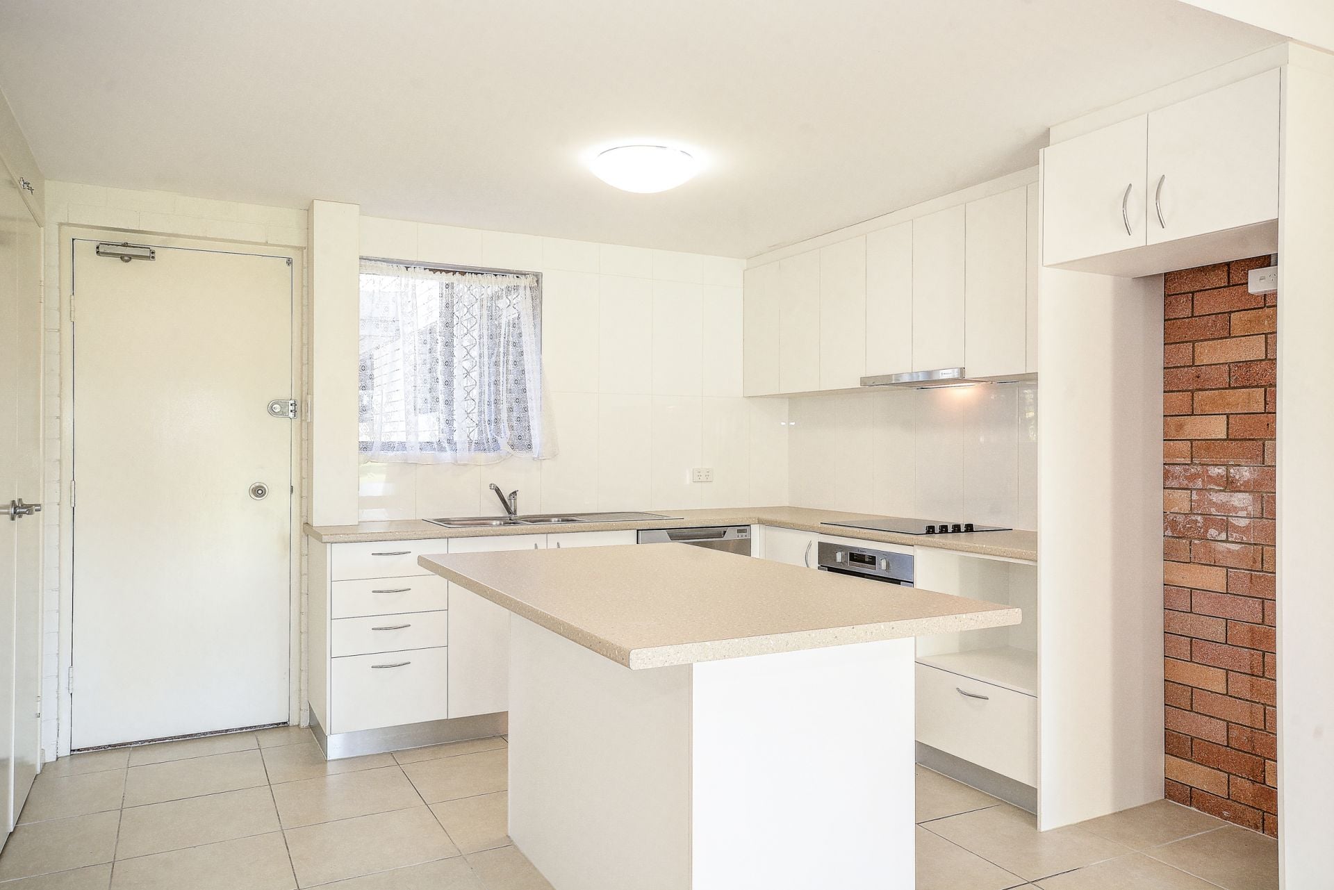 1/46 Kingsford Smith Parade Maroochydore QLD, Maroochydore - Thumbnail 4