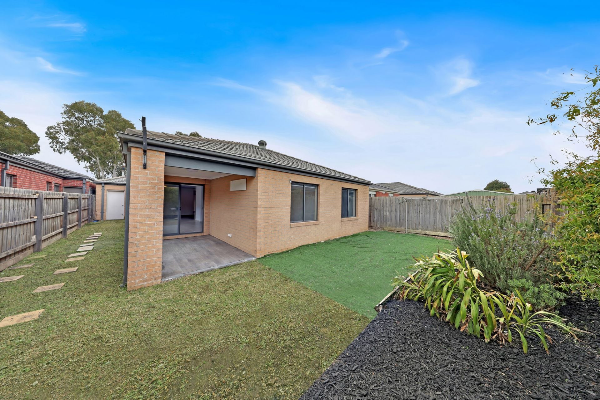 Stylish Living in Doreen – 4-Bedroom Modern Sanctuary!