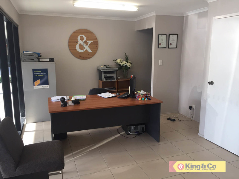 MIX USE - PRIME POSITION!!