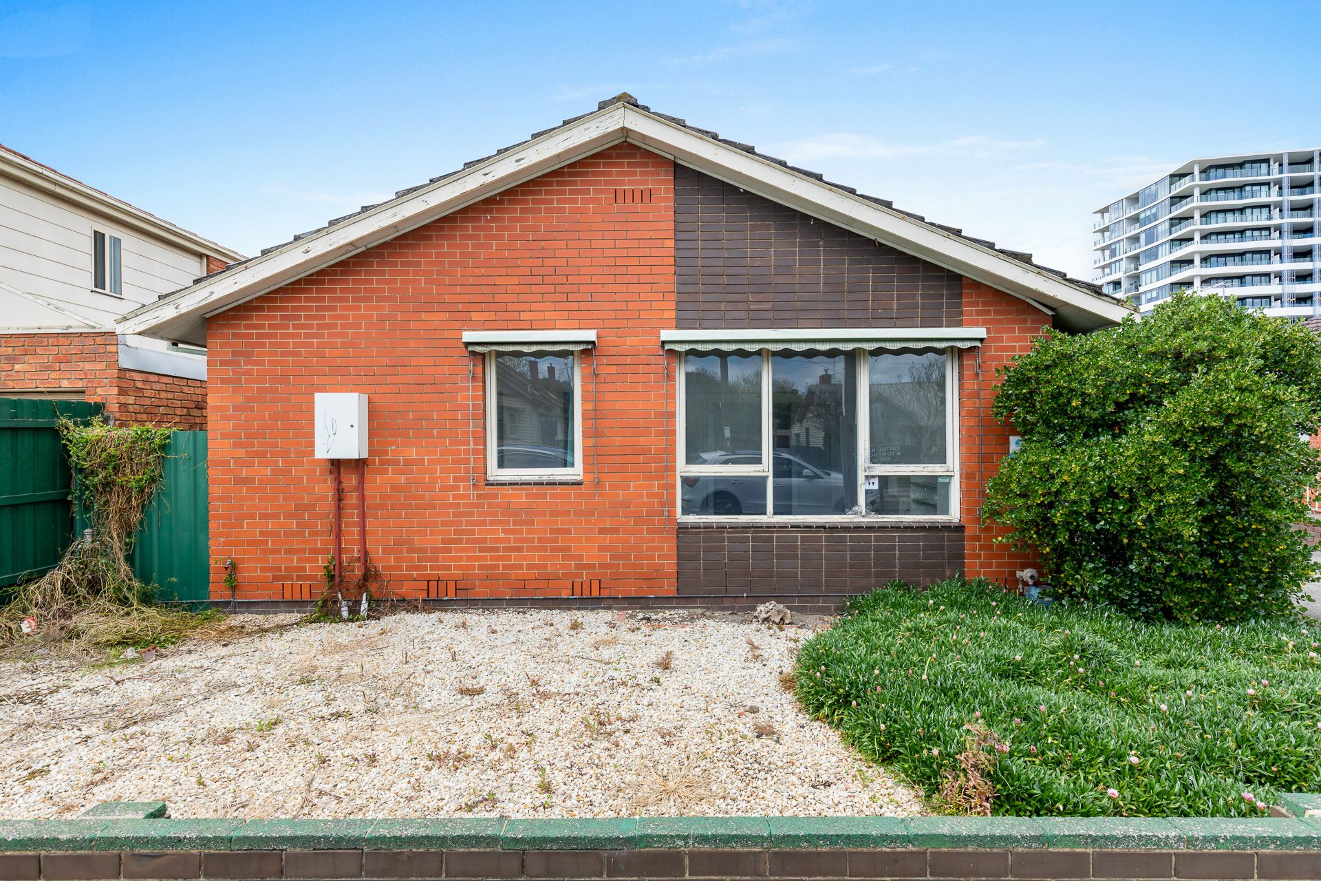 1/33 Gordon Street, Footscray - Thumbnail 2