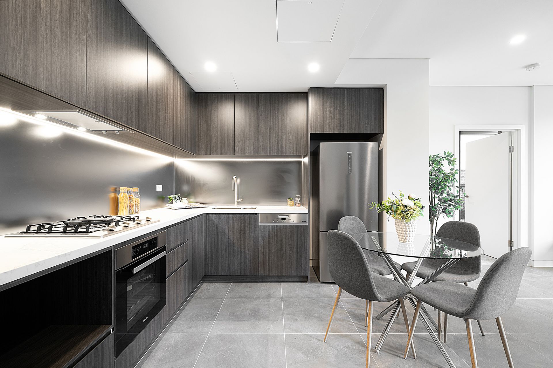 210/7 Nipper Street, Homebush, Homebush - Thumbnail 4